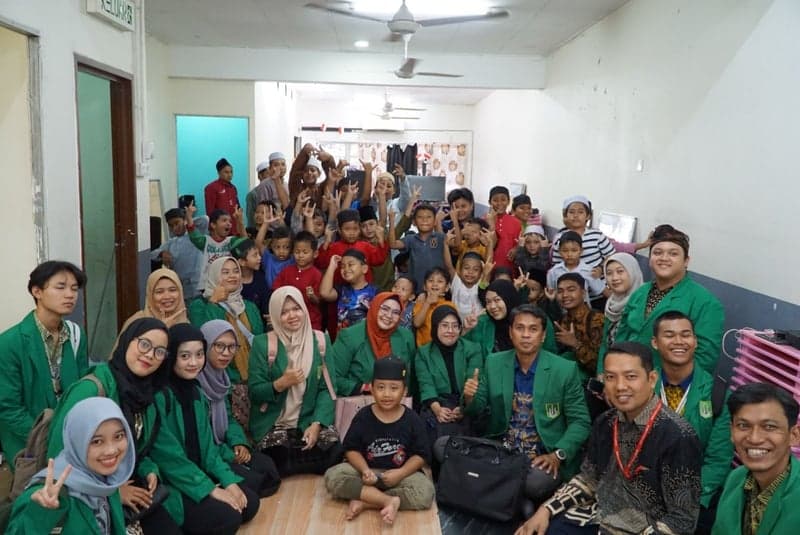 International PKM to the Guidance Center for Children of Indonesian Migrant Workers